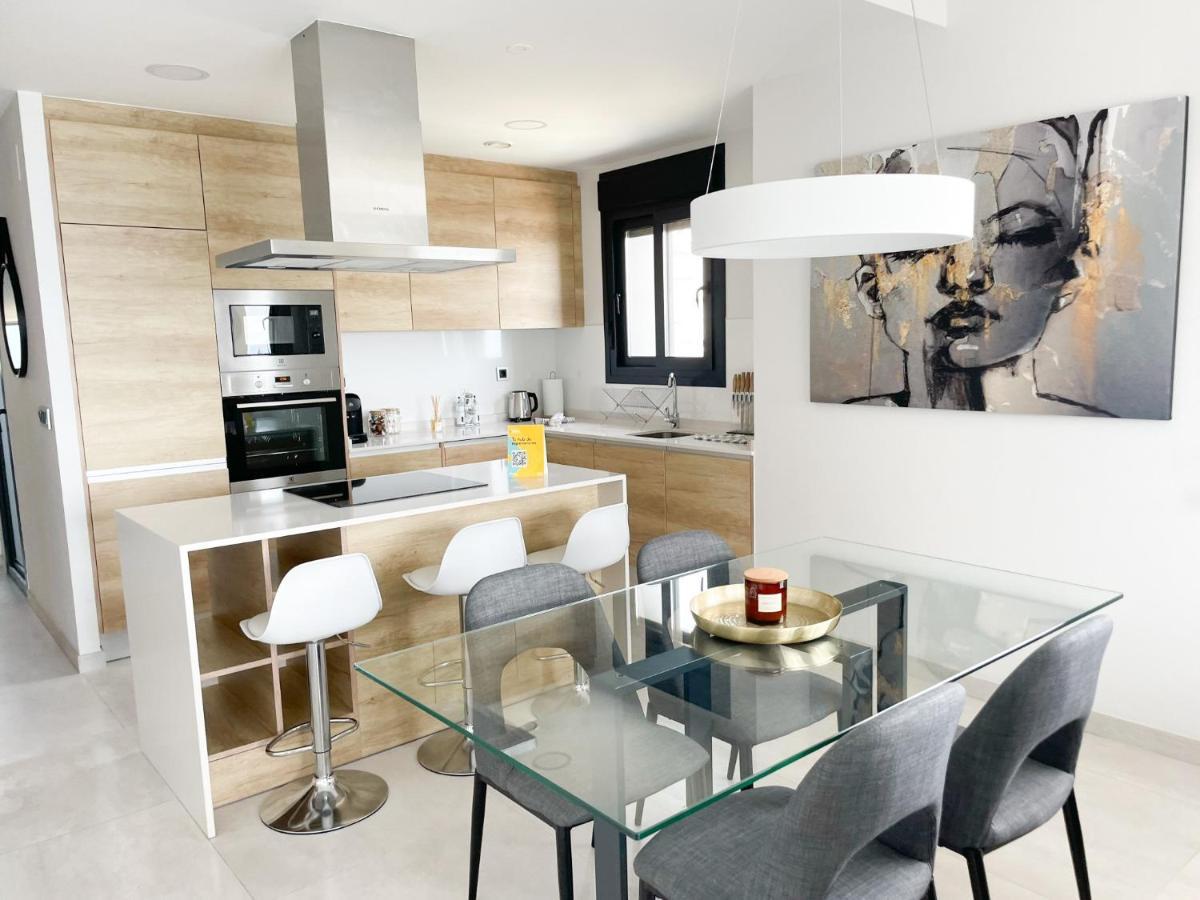 Sunset Waves 3 By United Renters Apartment เบนิดอร์ม ภายนอก รูปภาพ