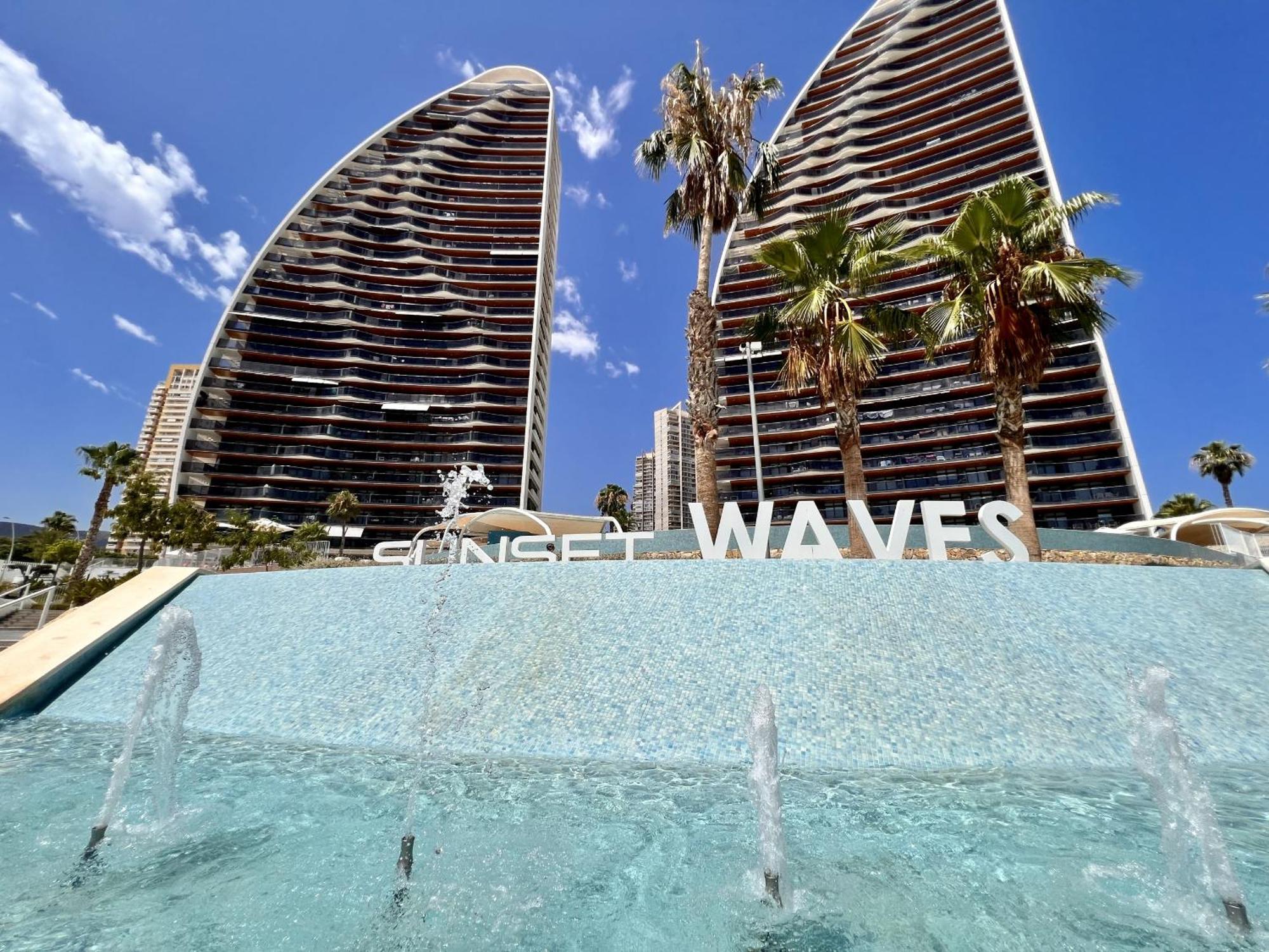 Sunset Waves 3 By United Renters Apartment เบนิดอร์ม ภายนอก รูปภาพ